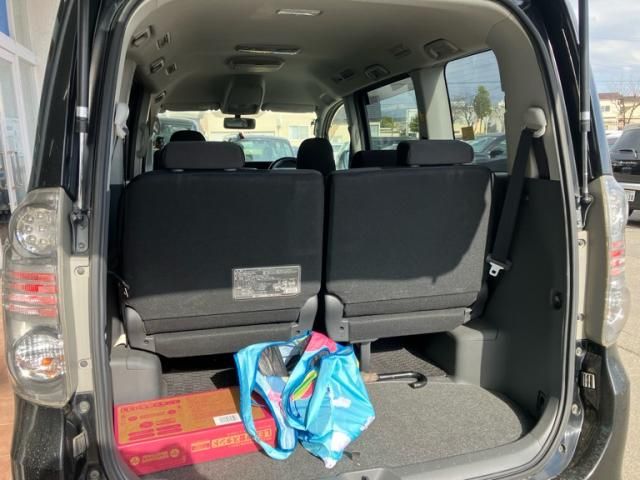 TOYOTA VOXY 4WD 2007 Image 31