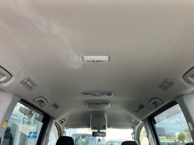 TOYOTA VOXY 4WD 2007 Image 31