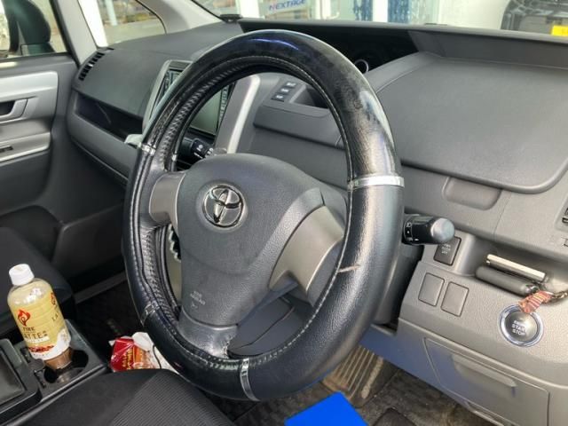 TOYOTA VOXY 4WD 2007 Image 31