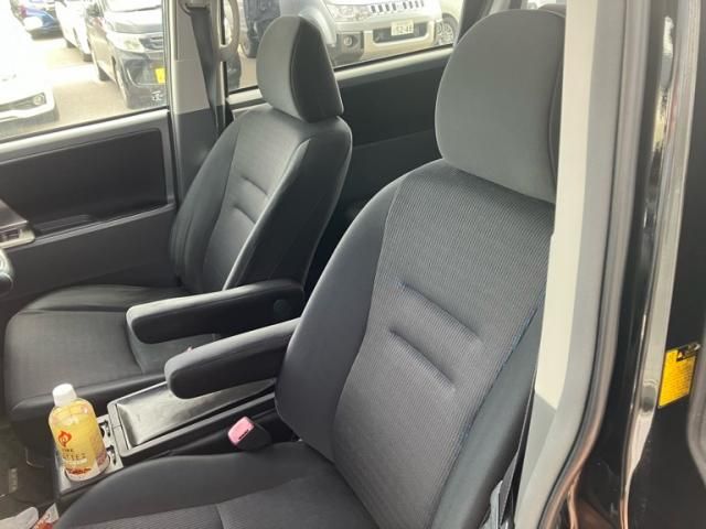 TOYOTA VOXY 4WD 2007 Image 31