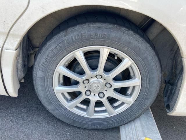 TOYOTA VOXY 2005 Image 31