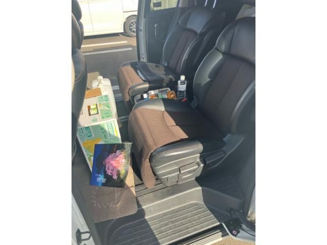 NISSAN ELGRAND 2012 Image 31