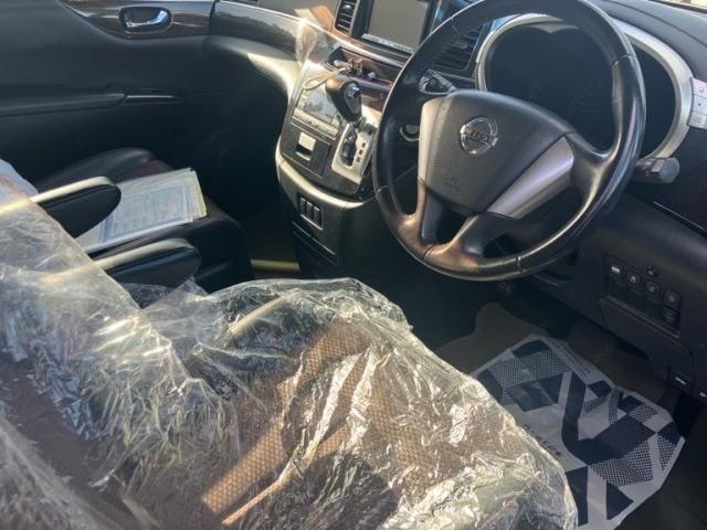 NISSAN ELGRAND 2012 Image 31