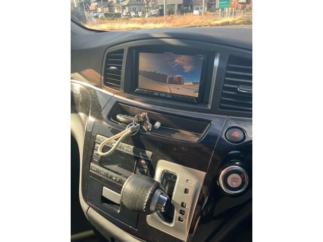 NISSAN ELGRAND 2012 Image 31