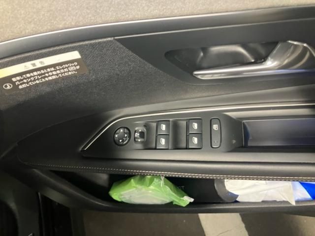 PEUGEOT 3008 2018 Image 31