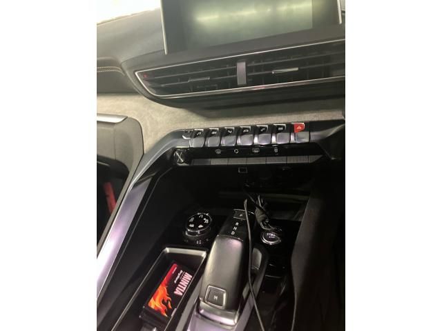 PEUGEOT 3008 2018 Image 31