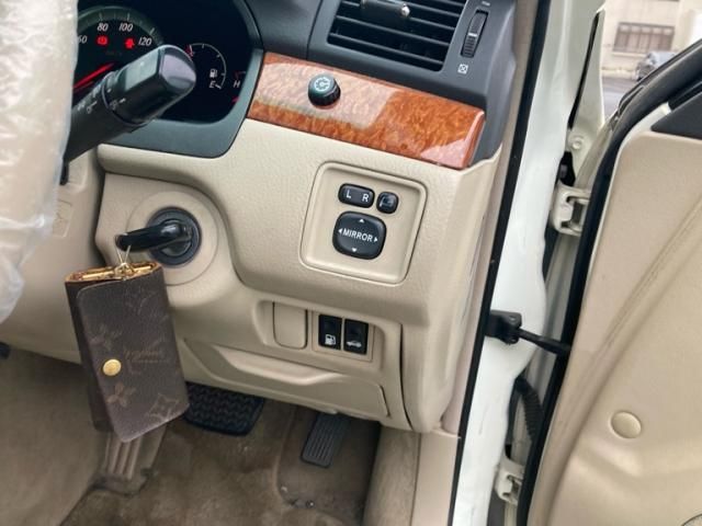 TOYOTA BREVIS 2001 Image 31