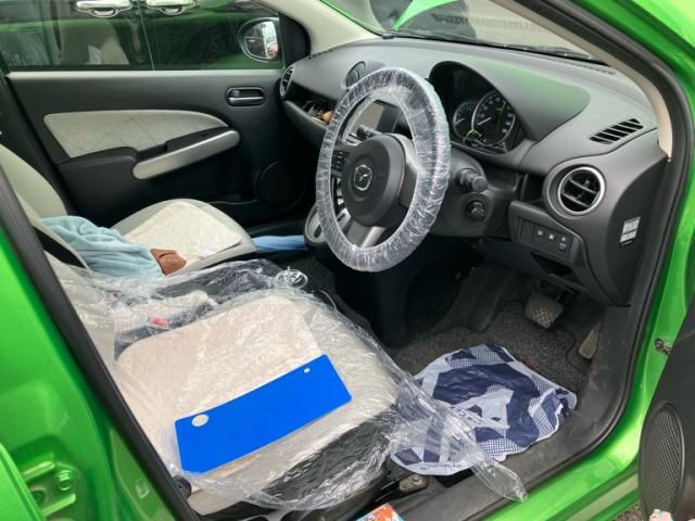 MAZDA DEMIO 2013 Image 31