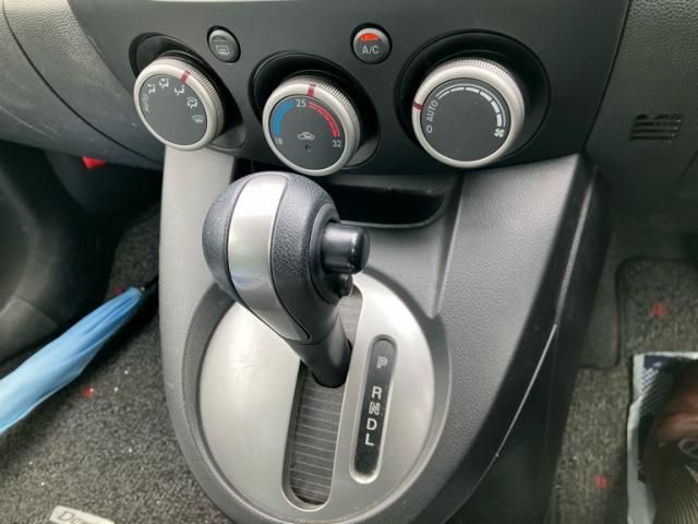 MAZDA DEMIO 2013 Image 31