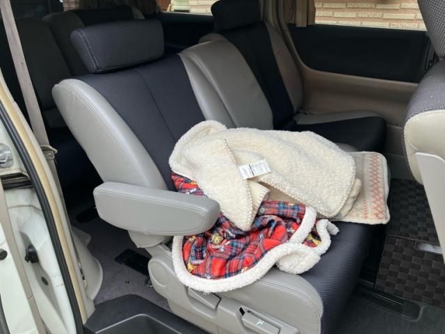 NISSAN ELGRAND 2004 Image 31