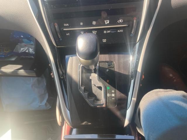 TOYOTA HARRIER 2WD 2017 Image 31