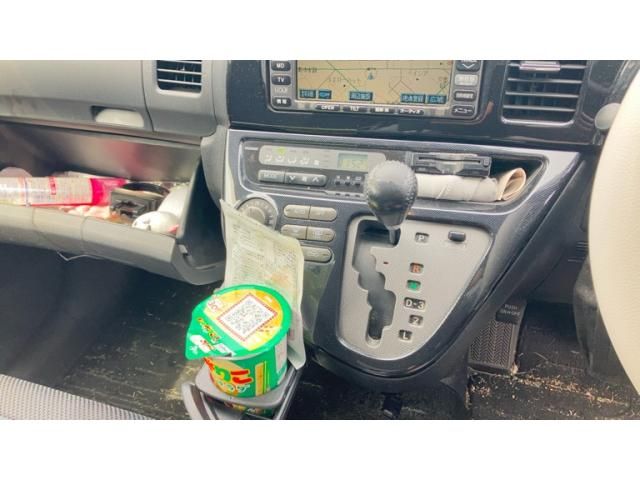 TOYOTA WISH 2003 Image 31