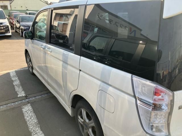 HONDA STEPWAGON SPADA 2010 Image 31