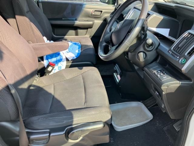 HONDA STEPWAGON SPADA 2010 Image 31