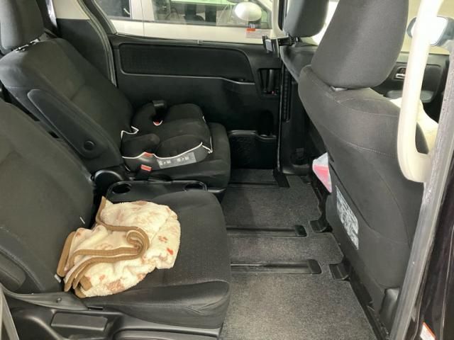 TOYOTA NOAH HYBRID 2015 Image 31