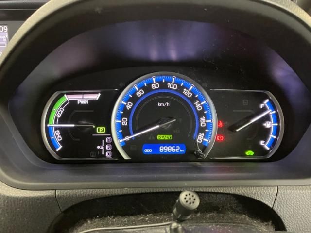 TOYOTA NOAH HYBRID 2015 Image 31