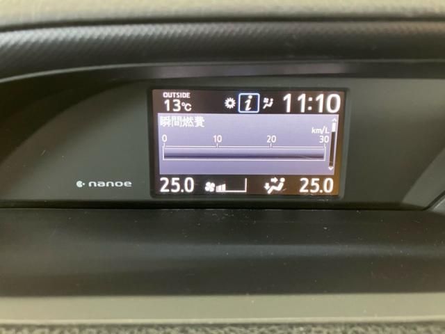 TOYOTA NOAH HYBRID 2015 Image 31