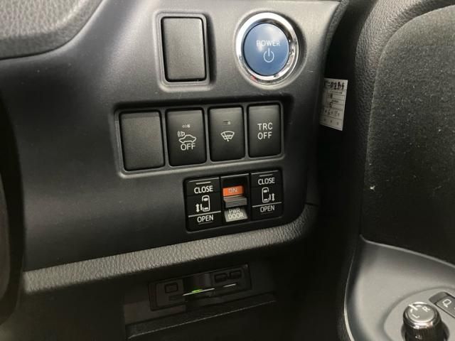 TOYOTA NOAH HYBRID 2015 Image 31