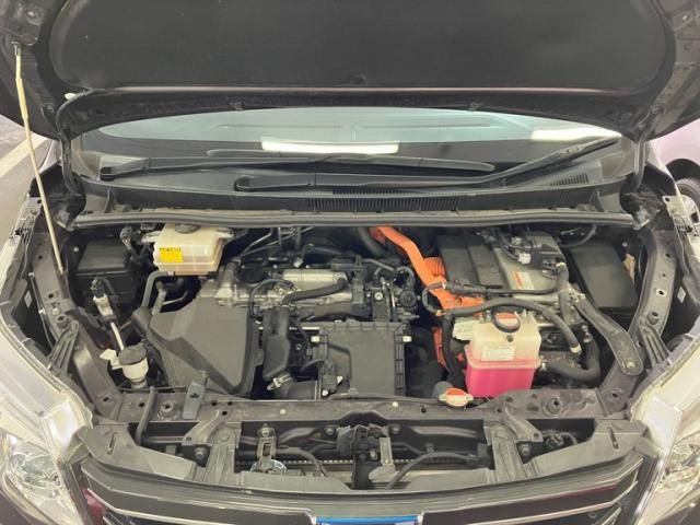 TOYOTA NOAH HYBRID 2015 Image 31