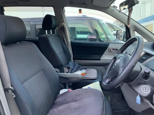 TOYOTA VOXY 4WD 2006 Image 31