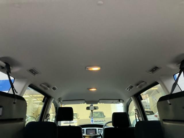 TOYOTA VOXY 4WD 2006 Image 31