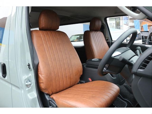 TOYOTA HIACE VAN 4WD 2026 Image 31