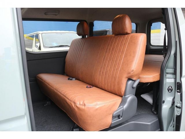 TOYOTA HIACE VAN 4WD 2026 Image 31