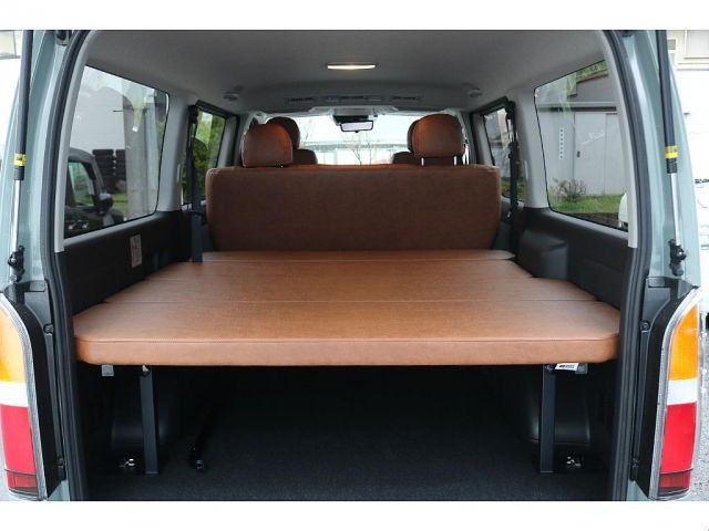 TOYOTA HIACE VAN 4WD 2026 Image 31