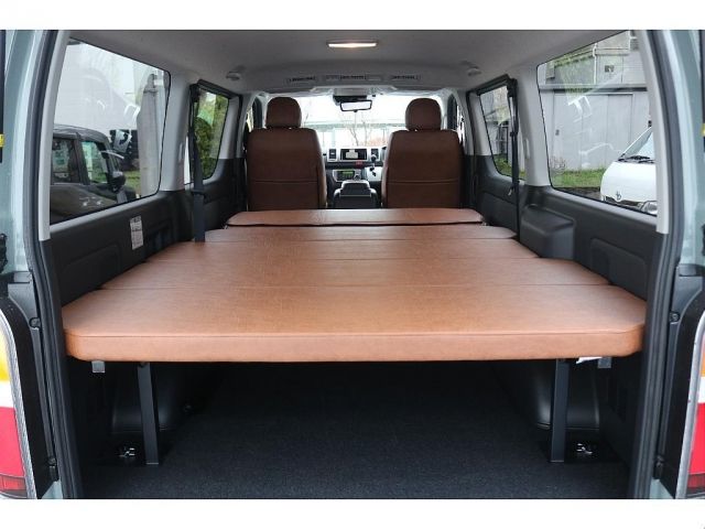 TOYOTA HIACE VAN 4WD 2026 Image 31