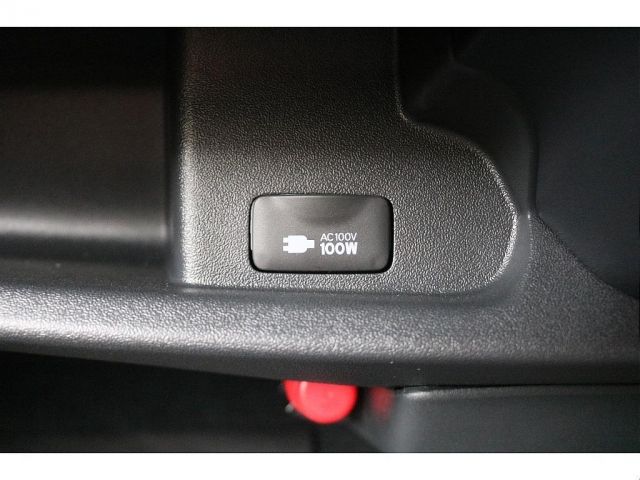 TOYOTA HIACE VAN 4WD 2026 Image 31