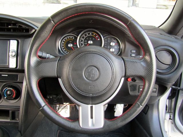 TOYOTA 86 2012 Image 31