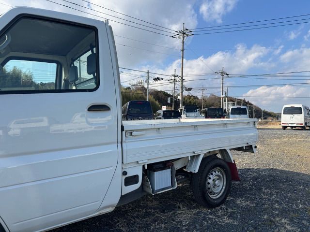 NISSAN CLIPPER TRUCK 2004 Image 31