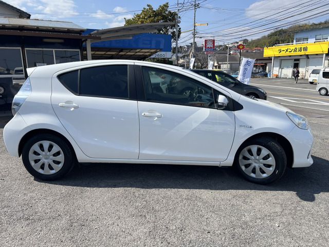 TOYOTA AQUA 2014 Image 31