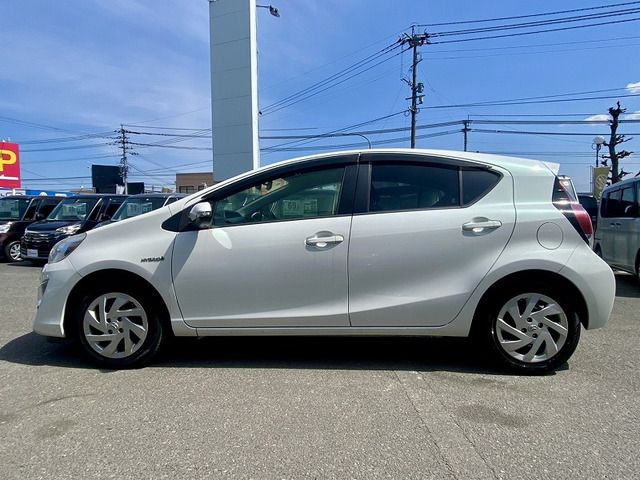 TOYOTA AQUA 2015 Image 31