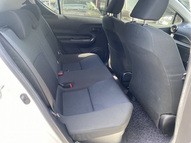 TOYOTA AQUA 2015 Image 31