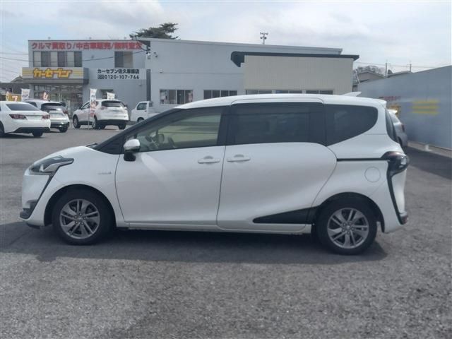 TOYOTA SIENTA HYBRID 2017 Image 31
