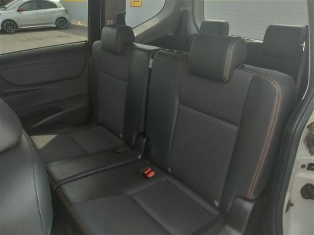 TOYOTA SIENTA HYBRID 2017 Image 31