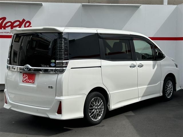 TOYOTA VOXY HYBRID 2021 Image 31