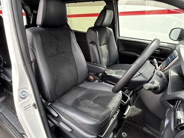 TOYOTA VOXY HYBRID 2021 Image 31