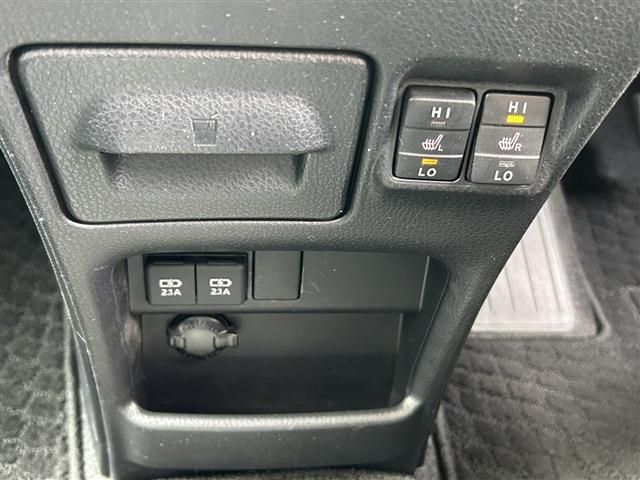 TOYOTA VOXY HYBRID 2021 Image 31