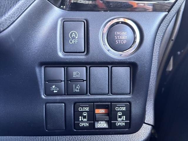 TOYOTA VOXY 2021 Image 31