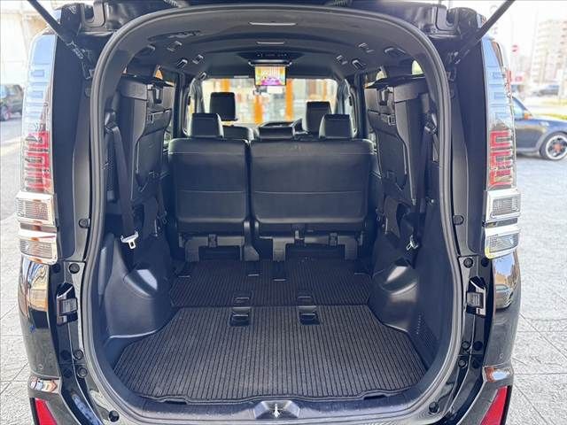 TOYOTA VOXY 2021 Image 31