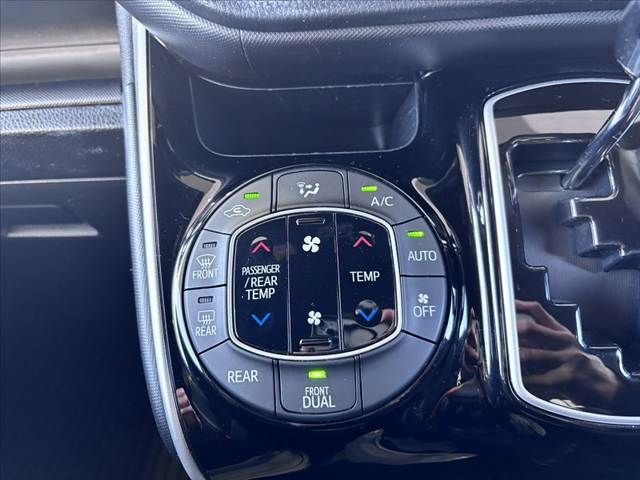 TOYOTA VOXY 2021 Image 31