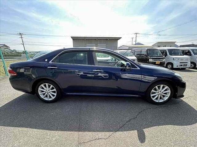 TOYOTA CROWN SEDAN 2010 Image 31