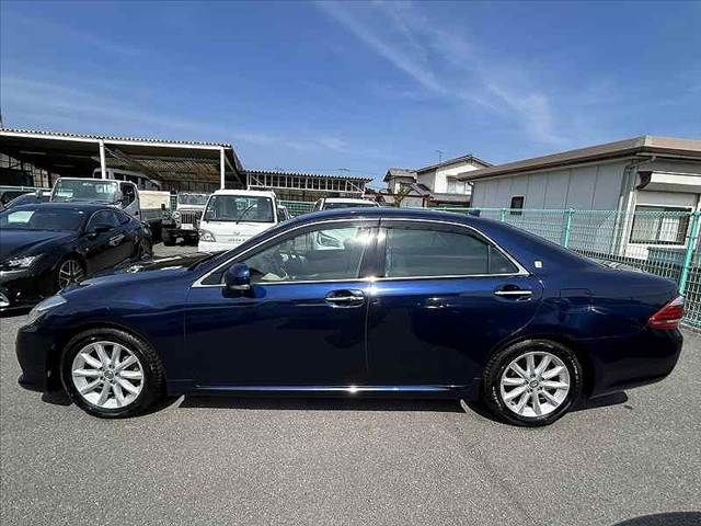 TOYOTA CROWN SEDAN 2010 Image 31