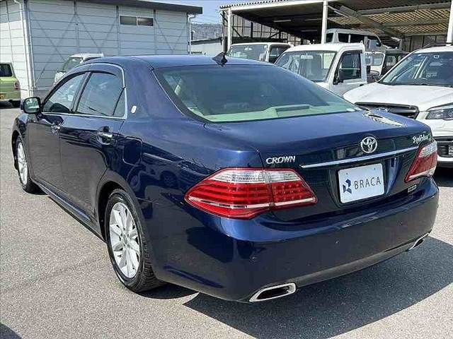 TOYOTA CROWN SEDAN 2010 Image 31