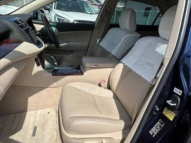 TOYOTA CROWN SEDAN 2010 Image 31