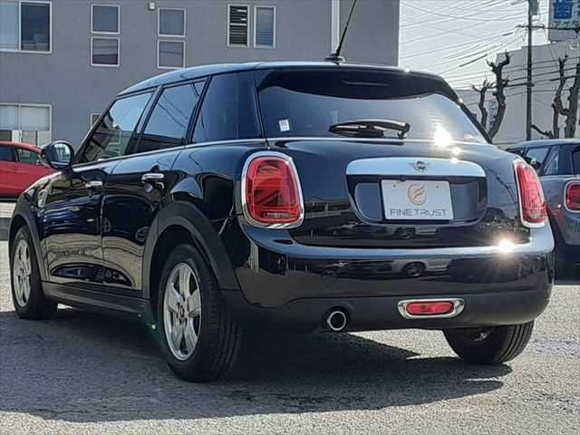 BMW MINI ONE 5DOOR 2019 Image 31