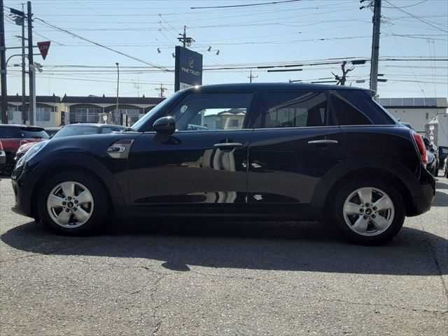 BMW MINI ONE 5DOOR 2019 Image 31