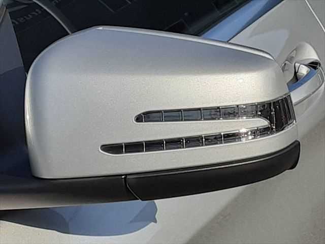 MERCEDES BENZ CLA SH 2017 Image 31